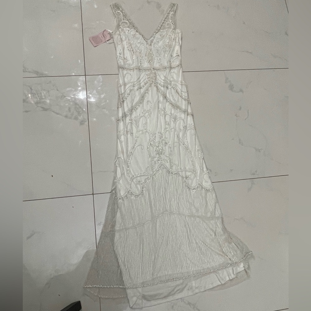 BHLDN Ivory Beaded V-Neck Wedding Gown - Picture 9 of 16
